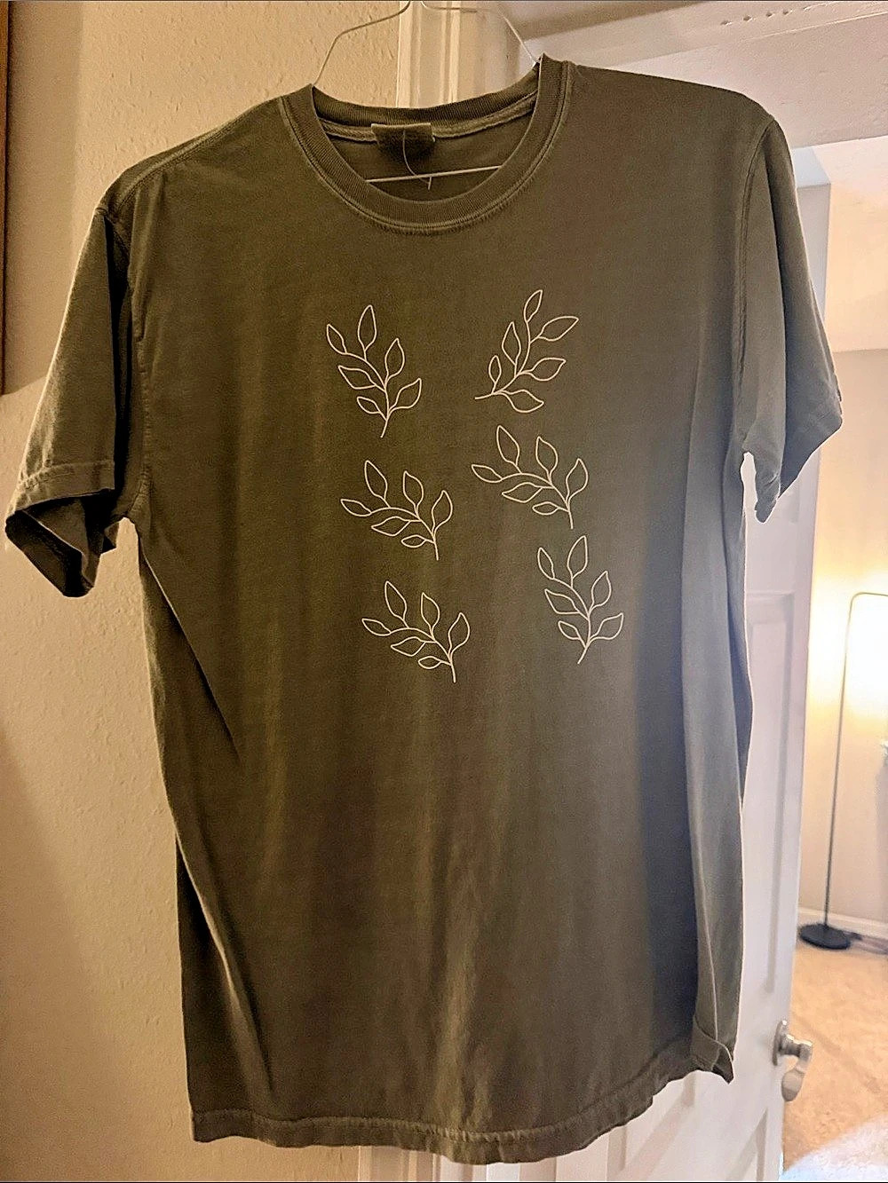 Comfort Colors C1717 Heavyweight Ring Spun T-Shirt C1717 Botanical Graphic Tee